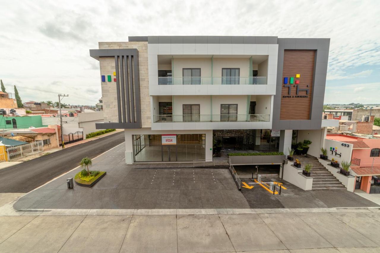 Th Hotel & Vivienda Tepatitlan Exterior foto